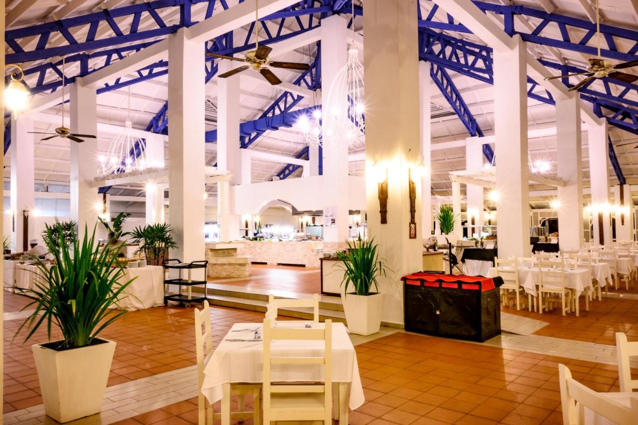 Andilana Beach Resort Buitenkant foto